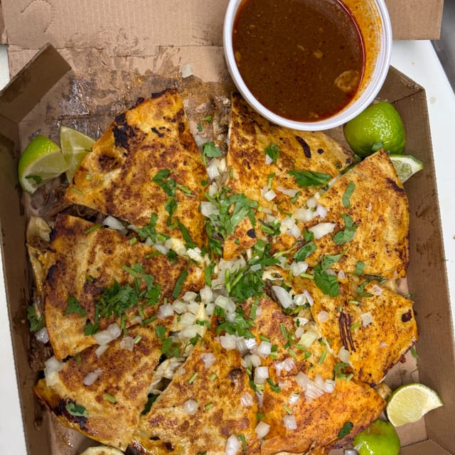 10" PIZZA BIRRIA.